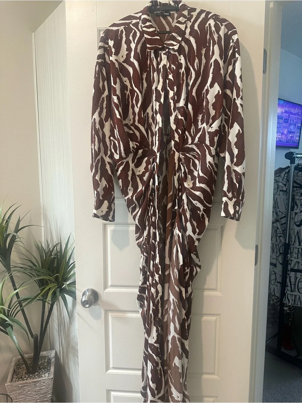 Fashion Nova Brown and White Printed Maxi Shirt Dress - Picture 2 of 2